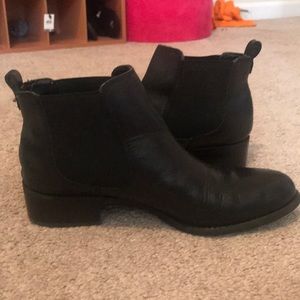 Black Chelsea boot(low price for 48 hours)
